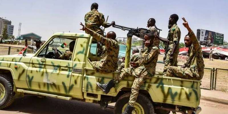 صحيفة الراي | الجيش السوداني: البلاد تمر بمنعطف خطير.. وحذر القوى السياسية من المزايدة بموقف القوات المسلحة