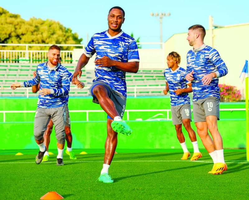 
جانب من تدريبات الهلال في طوكيو