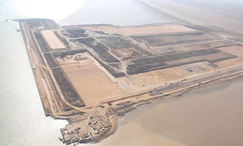 ميناء مبارك الكبير