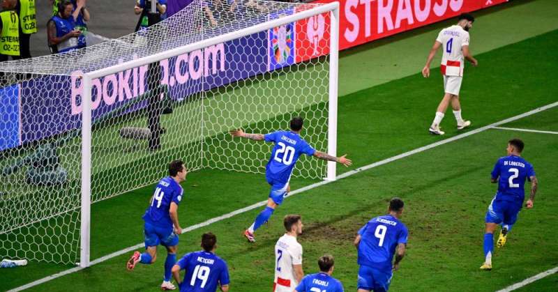 إيطاليا تعود من بعيد وتحجز بطاقتها إلى ثمن النهائي بتعادل مثير أمام كرواتيا