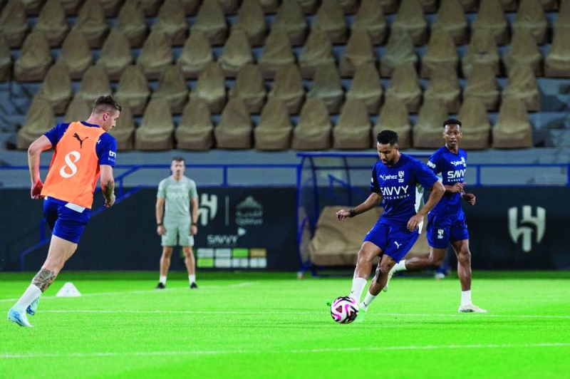 


جانب من تدريبات الهلال 