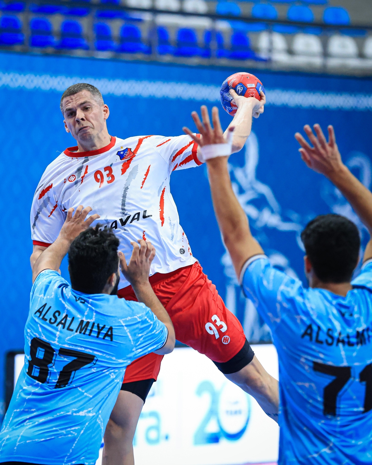 فوز «يد العميد» والقادسية