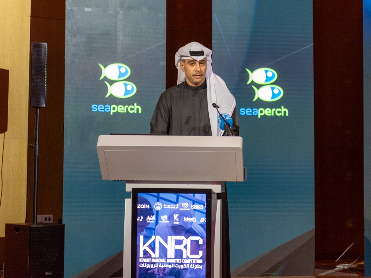 الجلاهمة يكرم الفائزين ببطولة الكويت الوطنية للروبوتات